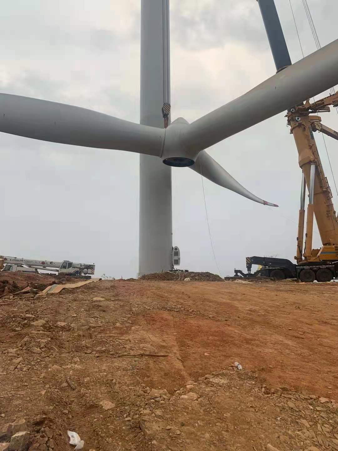 湖北鹹安白雲山100MW風力發電項目